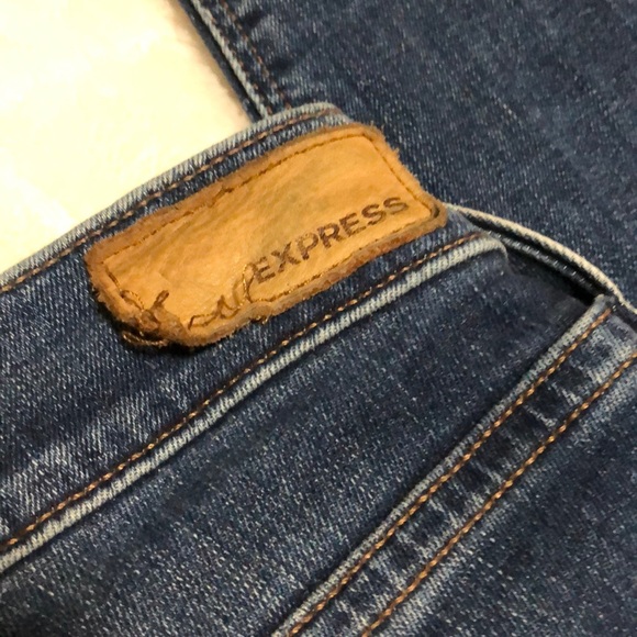 EXPRESS - Distressed Skinny Jeans - Picture 10 of 11